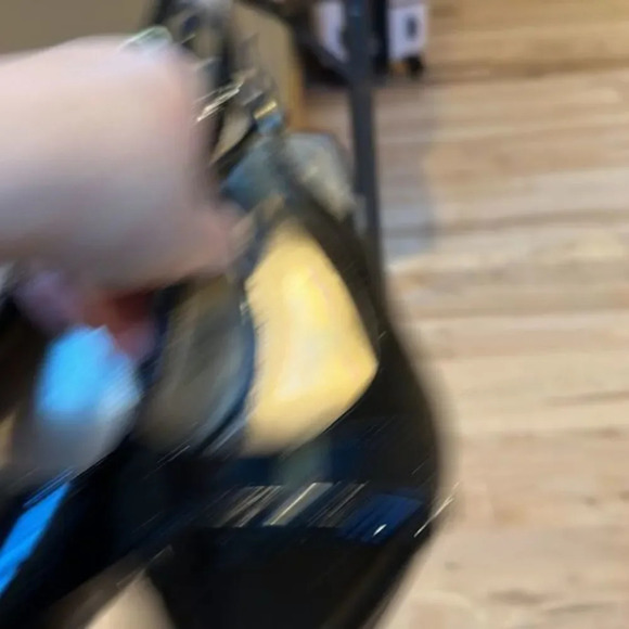 Circa Joan & David Black luxe sandals - Picture 8 of 10